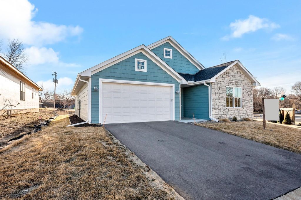 335 Liberty Drive, Hanover, MN 55341 — photo 2