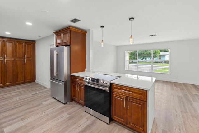 4473 Pine Garden Lane, Lake Worth, FL 33467