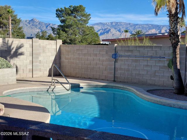 430 N Gollob Road, Tucson, AZ 85710