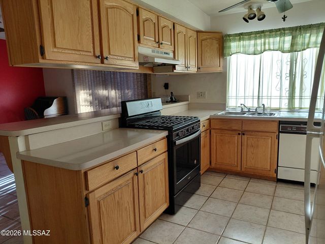 430 N Gollob Road, Tucson, AZ 85710