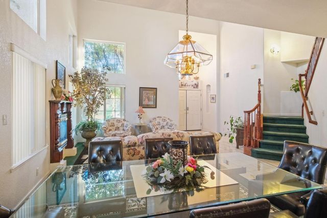 2805 Medinah Way, Modesto, CA 95355