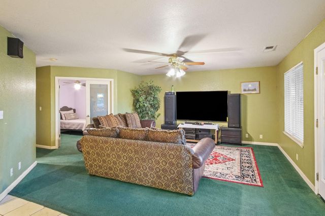 2805 Medinah Way, Modesto, CA 95355