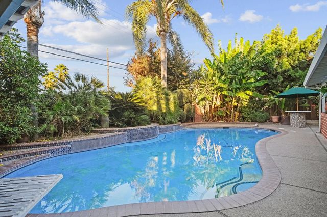 2805 Medinah Way, Modesto, CA 95355