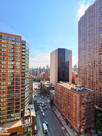 300 E 40th St Apt 21R, New York City, NY 10016