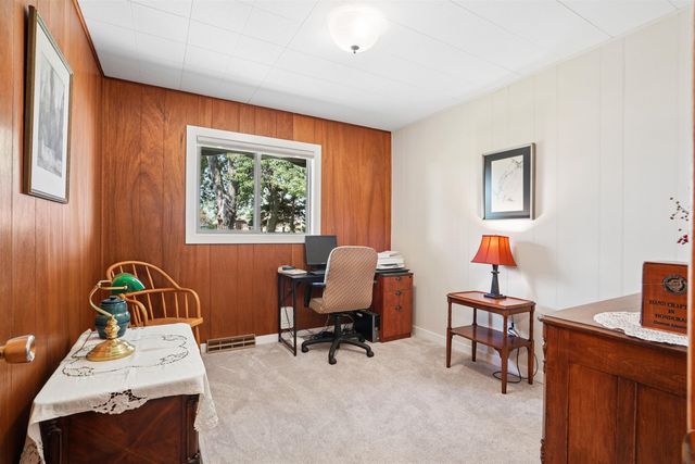 2726 Edgemont Avenue, Waterloo, IA 50702