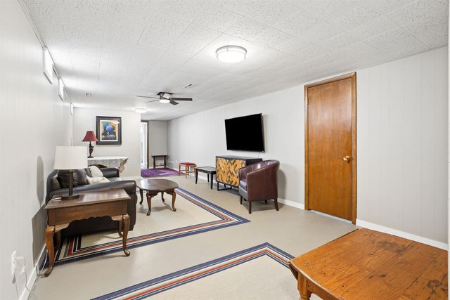 2726 Edgemont Avenue, Waterloo, IA 50702