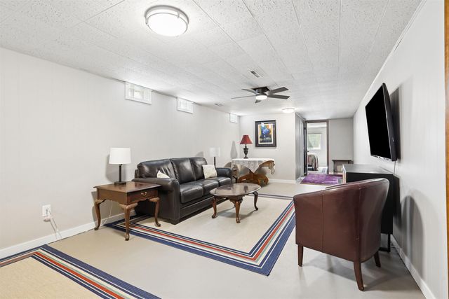 2726 Edgemont Avenue, Waterloo, IA 50702