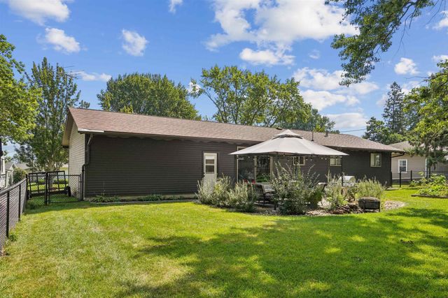 2726 Edgemont Avenue, Waterloo, IA 50702