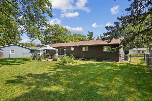 2726 Edgemont Avenue, Waterloo, IA 50702