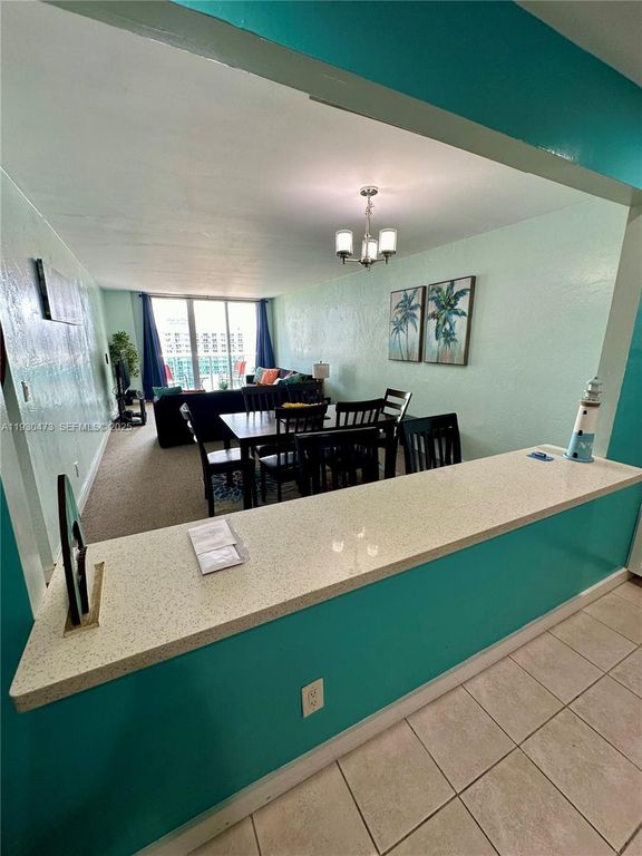 Image 10 of property listing at 19370 Collins Ave 1203, Sunny Isles Beach, FL 33160