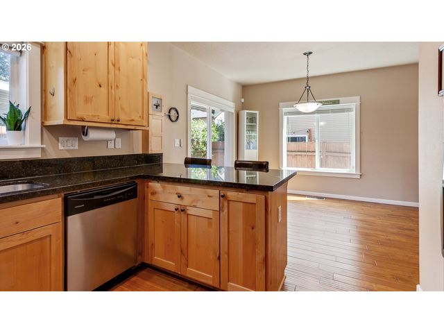 422 Ne 141ST Pl, Portland, OR 97230
