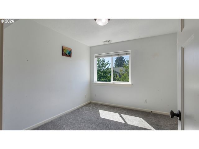 422 Ne 141ST Pl, Portland, OR 97230