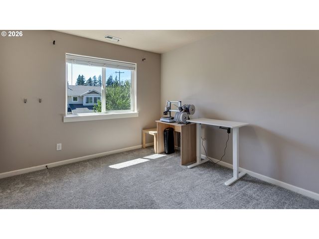 422 Ne 141ST Pl, Portland, OR 97230