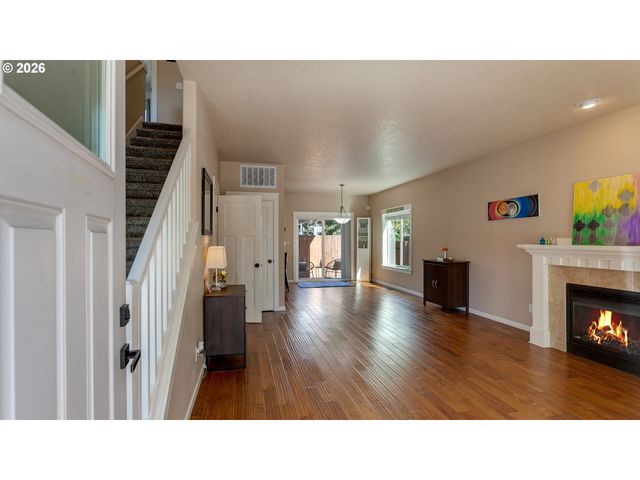 422 Ne 141ST Pl, Portland, OR 97230