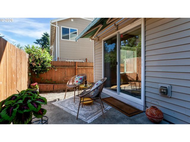 422 Ne 141ST Pl, Portland, OR 97230
