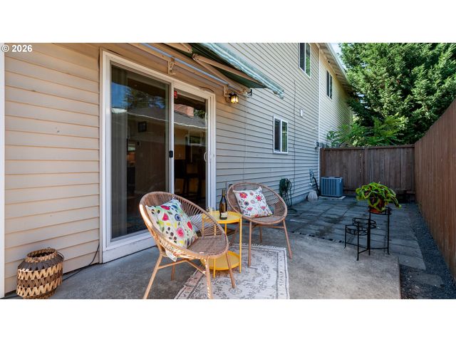 422 Ne 141ST Pl, Portland, OR 97230
