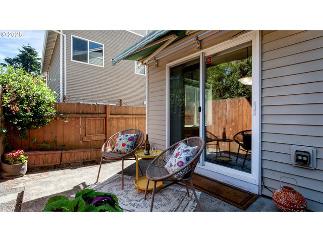 422 Ne 141ST Pl, Portland, OR 97230
