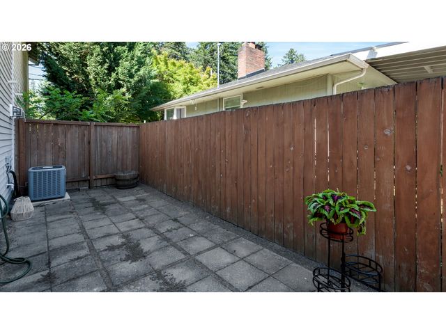 422 Ne 141ST Pl, Portland, OR 97230