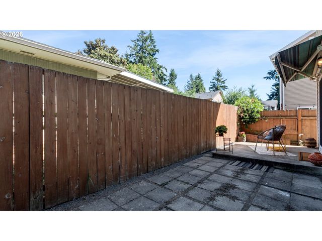 422 Ne 141ST Pl, Portland, OR 97230
