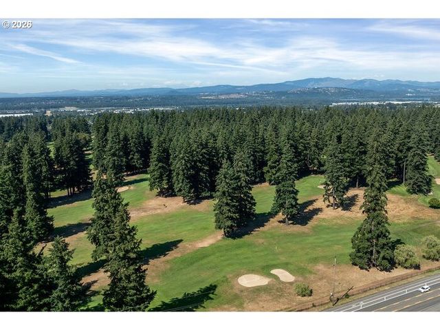 422 Ne 141ST Pl, Portland, OR 97230