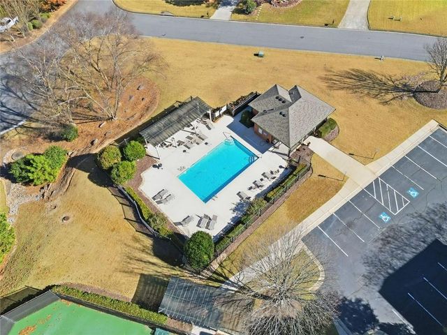 585 St Regis Lane, Alpharetta, GA 30022