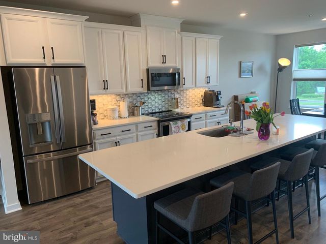 20354 NEWFOUNDLAND SQ, Ashburn, VA 20147