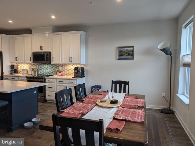 20354 NEWFOUNDLAND SQ, Ashburn, VA 20147