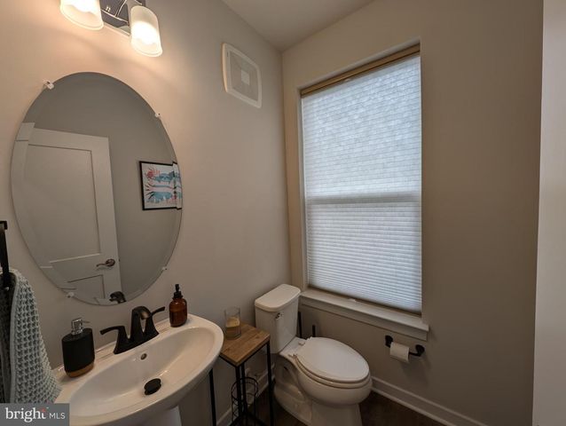 20354 NEWFOUNDLAND SQ, Ashburn, VA 20147