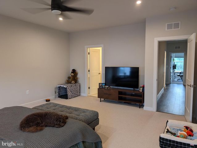 20354 NEWFOUNDLAND SQ, Ashburn, VA 20147