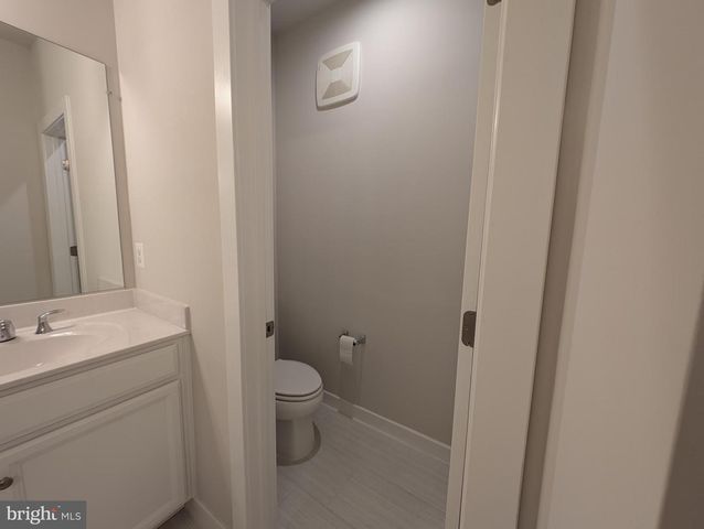 20354 NEWFOUNDLAND SQ, Ashburn, VA 20147