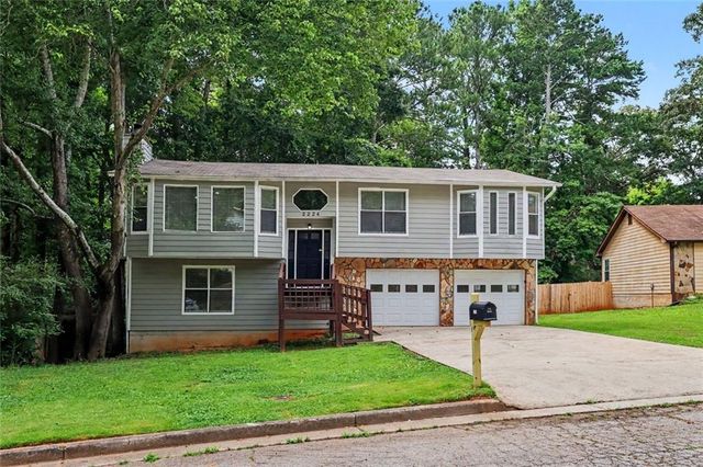 2224 Hightrail Court, Lithonia, GA 30058