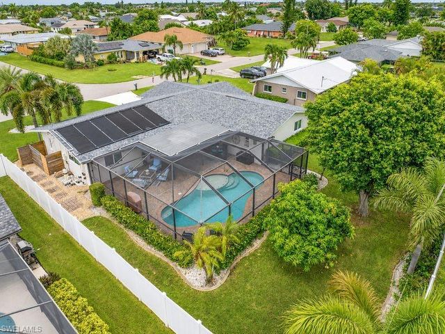 1220 SE 22nd ST, Cape Coral, FL 33990