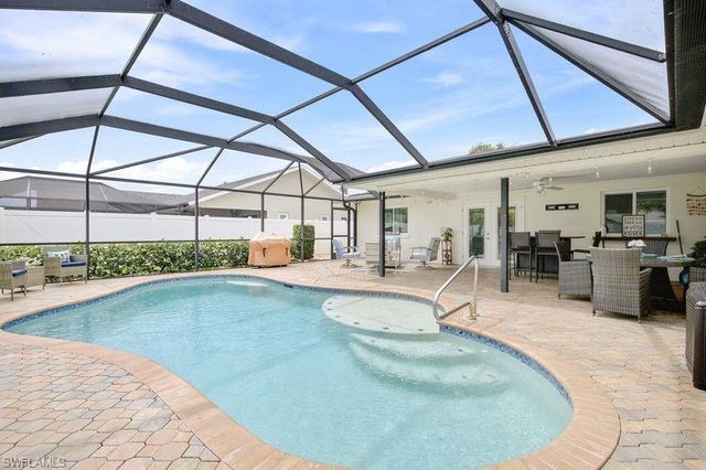 1220 SE 22nd ST, Cape Coral, FL 33990