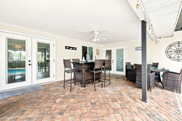 1220 SE 22nd ST, Cape Coral, FL 33990