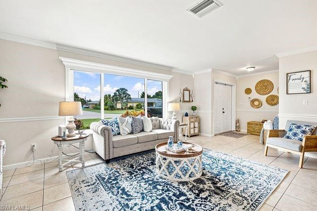 1220 SE 22nd ST, Cape Coral, FL 33990