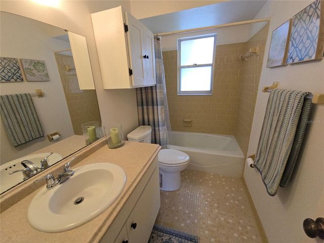 8509 43 AVENUE W, Bradenton, FL 34209