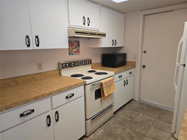 8509 43 AVENUE W, Bradenton, FL 34209