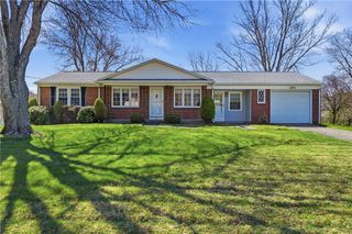 23 Glen Oaks Drive, Cumberland, RI 02864