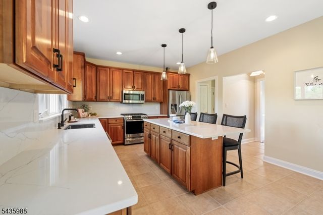 35 Titus Rd, Montgomery Twp., NJ 08558