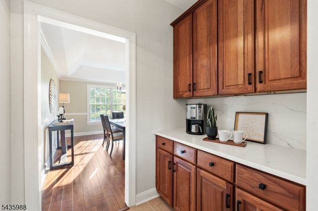 35 Titus Rd, Montgomery Twp., NJ 08558