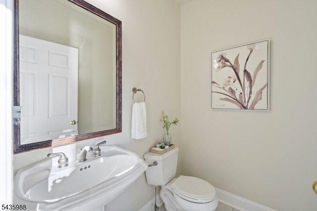 35 Titus Rd, Montgomery Twp., NJ 08558