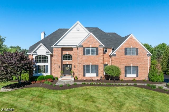 35 Titus Rd, Montgomery Twp., NJ 08558