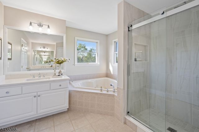 35 Titus Rd, Montgomery Twp., NJ 08558