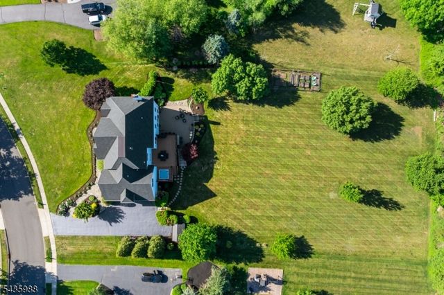 35 Titus Rd, Montgomery Twp., NJ 08558