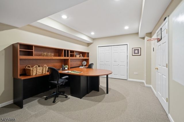 35 Titus Rd, Montgomery Twp., NJ 08558