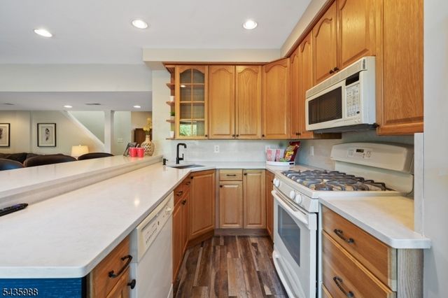 35 Titus Rd, Montgomery Twp., NJ 08558