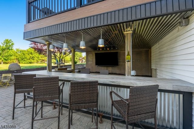 35 Titus Rd, Montgomery Twp., NJ 08558