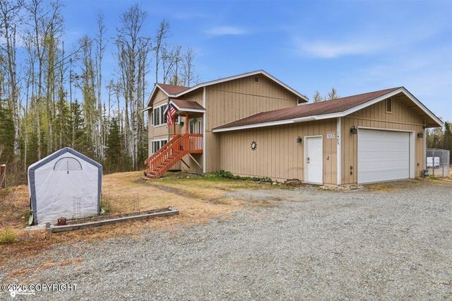 1485 N Meadow Lakes Loop, Wasilla, AK 99623