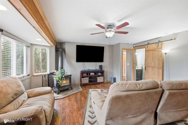 1485 N Meadow Lakes Loop, Wasilla, AK 99623
