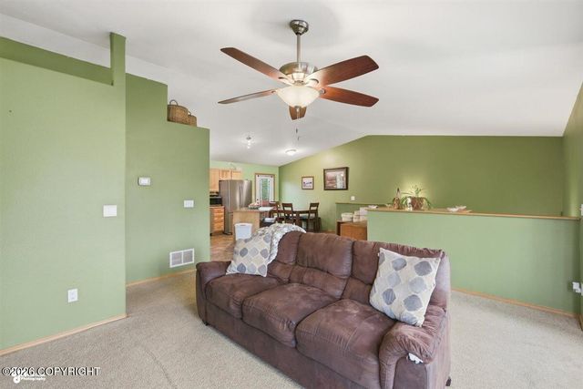 1485 N Meadow Lakes Loop, Wasilla, AK 99623